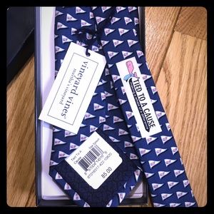 Vineyard vines tie